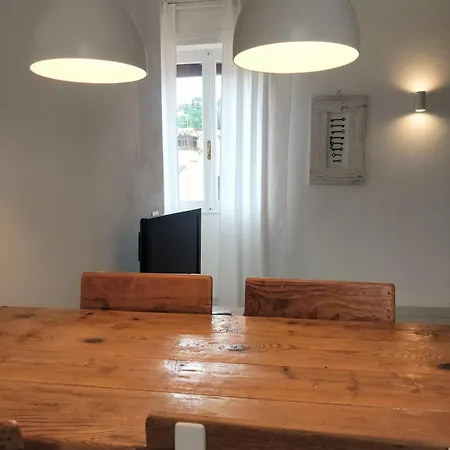 Scusari Apartment *